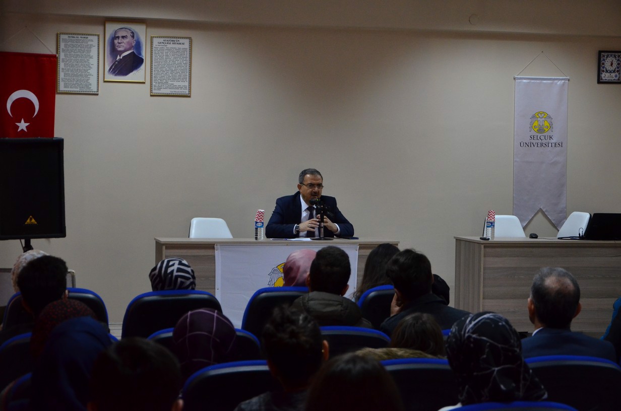 AYAY Bölümü Bahar Yarıyılı Akademik Açılış Dersini Sayın Rektörümüz Yaptı
